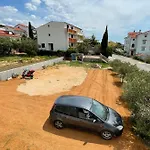 House Stojakovic