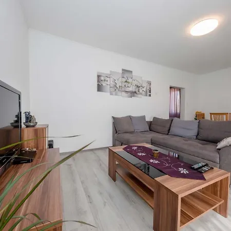 House Stojakovic アパート Banjol