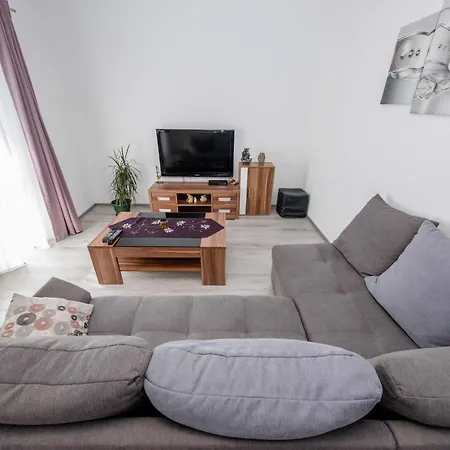 House Stojakovic Apartment
