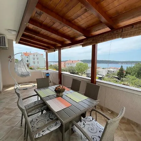 House Stojakovic Apartment